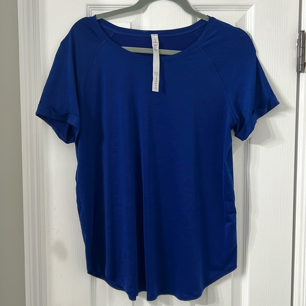 NWOT Lululemon Slit Back Top, Size 8